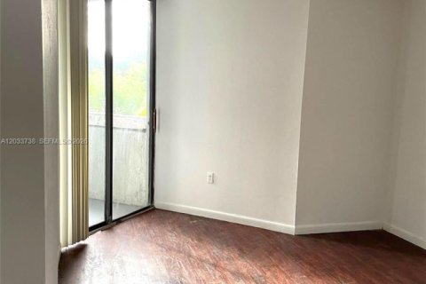 Copropriété à louer à Miami, Floride: 1 chambre, 73.95 m2 № 2154600 - photo 10