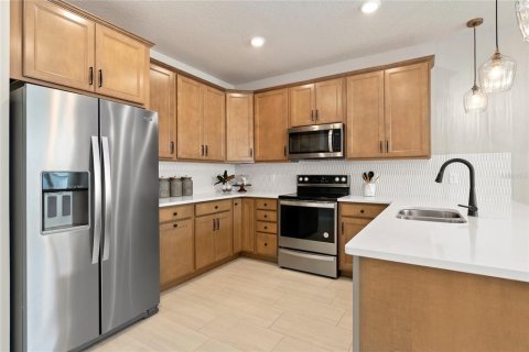 Townhouse in Orlando, Florida 4 bedrooms, 171.59 sq.m. № 1678143 - photo 8