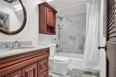 Condominio en venta en Miami Beach, Florida, 1 dormitorio, 89.56 m2 № 1849210 - foto 6