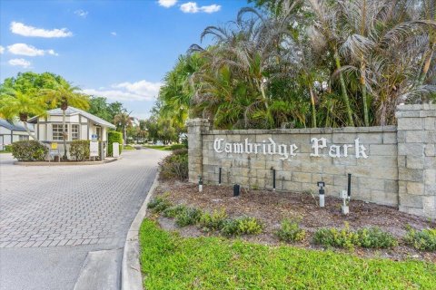 House in Vero Beach, Florida 2 bedrooms, 153.2 sq.m. № 2083313 - photo 28