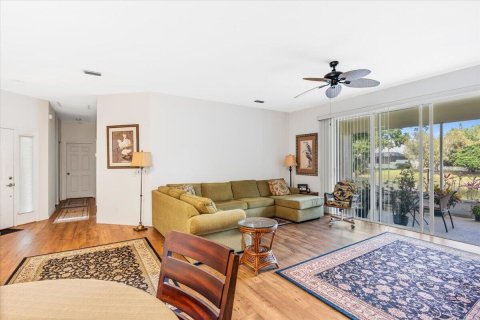 House in Vero Beach, Florida 2 bedrooms, 153.2 sq.m. № 2083313 - photo 6