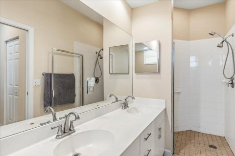 House in Vero Beach, Florida 2 bedrooms, 153.2 sq.m. № 2083313 - photo 17