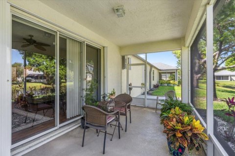 House in Vero Beach, Florida 2 bedrooms, 153.2 sq.m. № 2083313 - photo 23