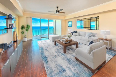 Condo in Daytona Beach, Florida, 3 bedrooms № 2206277 - photo 11