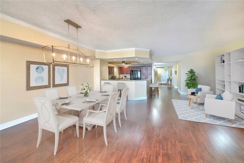 Condo in Daytona Beach, Florida, 3 bedrooms № 2206277 - photo 15