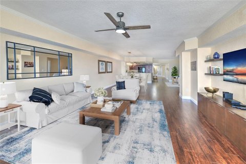 Condo in Daytona Beach, Florida, 3 bedrooms № 2206277 - photo 13