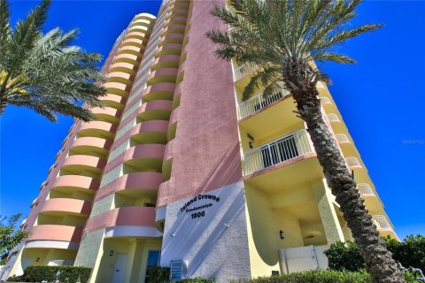 Condo in Daytona Beach, Florida, 3 bedrooms № 2206277 - photo 3