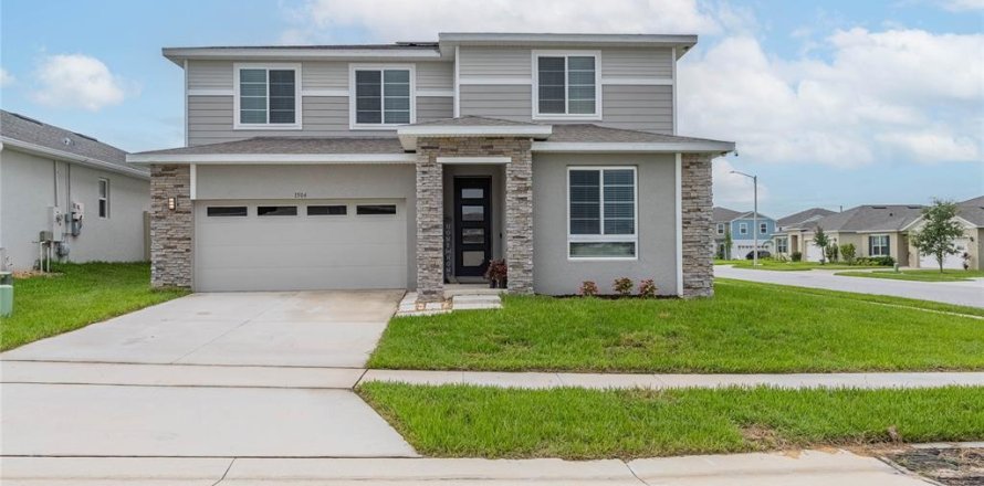 House in Davenport, Florida 4 bedrooms, 288.55 sq.m. № 1816936