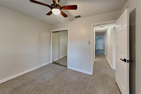 Villa ou maison à louer à Tampa, Floride: 3 chambres, 142.7 m2 № 2396486 - photo 13