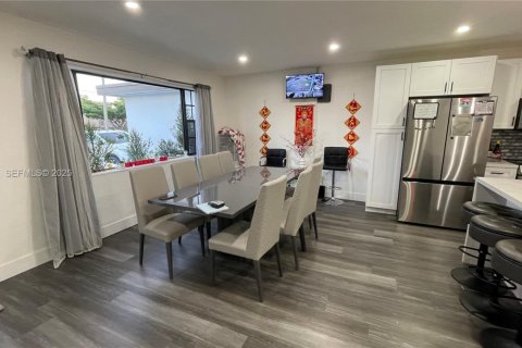 Casa en venta en Miami Gardens, Florida, 3 dormitorios, 155.15 m2 № 1993756 - foto 5