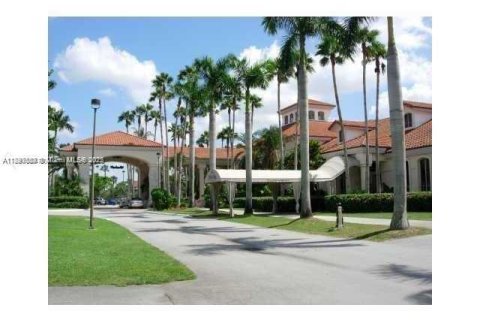 Touwnhouse à louer à Doral, Floride: 3 chambres, 176.33 m2 № 1933036 - photo 15