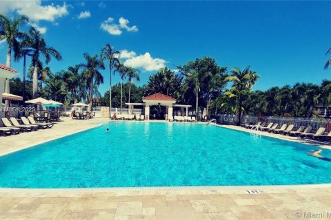 Touwnhouse à louer à Doral, Floride: 3 chambres, 176.33 m2 № 1933036 - photo 14