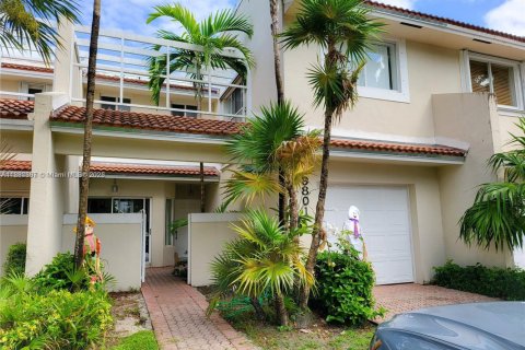 Touwnhouse à louer à Doral, Floride: 3 chambres, 176.33 m2 № 1933036 - photo 1