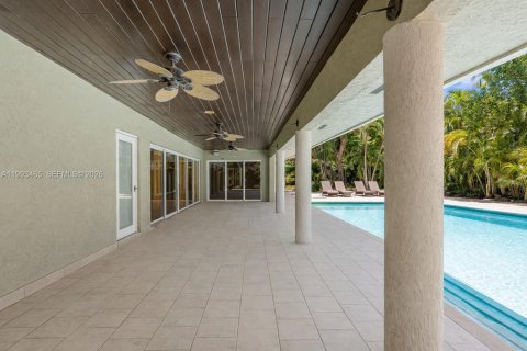 Casa en venta en Miami, Florida, 6 dormitorios, 478.54 m2 № 2186075 - foto 8