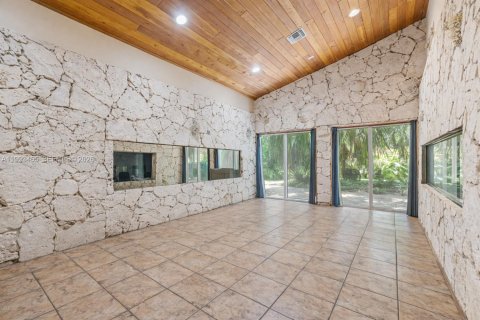 Casa en venta en Miami, Florida, 6 dormitorios, 478.54 m2 № 2186075 - foto 21