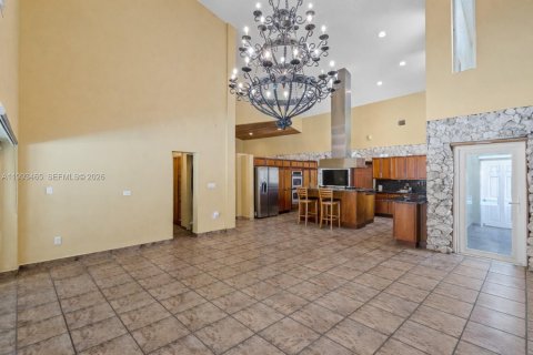 Casa en venta en Miami, Florida, 6 dormitorios, 478.54 m2 № 2186075 - foto 17