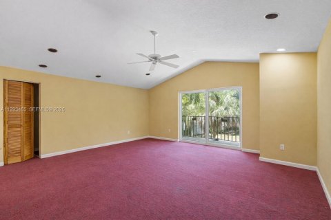 Casa en venta en Miami, Florida, 6 dormitorios, 478.54 m2 № 2186075 - foto 27