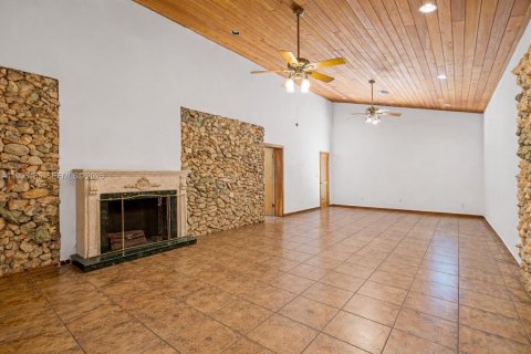 Casa en venta en Miami, Florida, 6 dormitorios, 478.54 m2 № 2186075 - foto 24