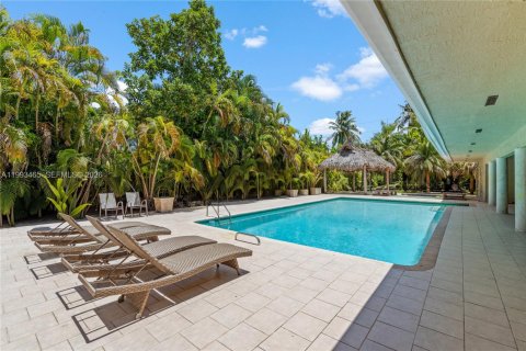 Casa en venta en Miami, Florida, 6 dormitorios, 478.54 m2 № 2186075 - foto 7
