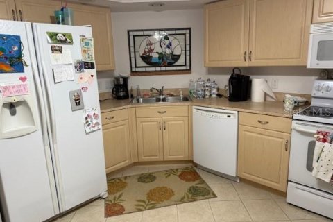 House in Punta Gorda, Florida 2 bedrooms, 113.53 sq.m. № 1918229 - photo 29
