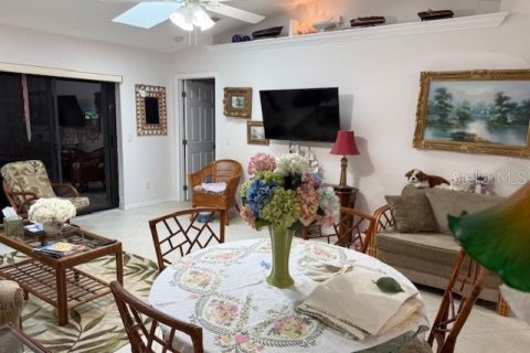 House in Punta Gorda, Florida 2 bedrooms, 113.53 sq.m. № 1918229 - photo 18