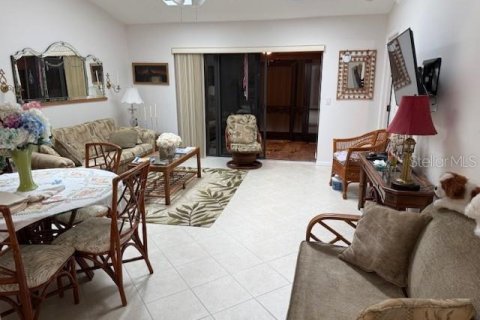House in Punta Gorda, Florida 2 bedrooms, 113.53 sq.m. № 1918229 - photo 5