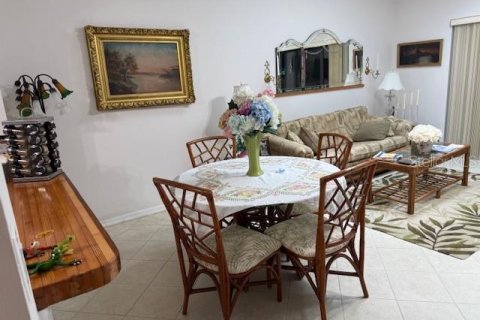 House in Punta Gorda, Florida 2 bedrooms, 113.53 sq.m. № 1918229 - photo 25