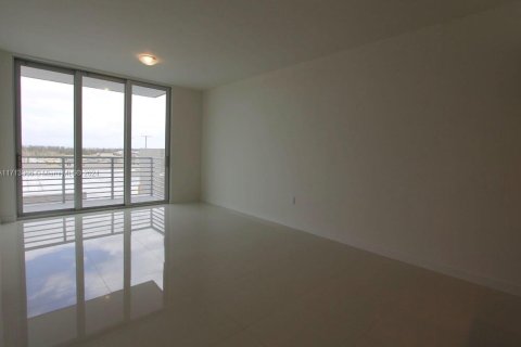 Condo in Doral, Florida, 1 bedroom  № 1961125 - photo 6