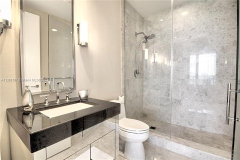 Condo in Bal Harbour, Florida, 3 bedrooms  № 2061072 - photo 19