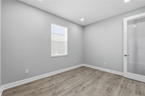 Casa en alquiler en Wesley Chapel, Florida, 3 dormitorios, 199.09 m2 № 2141878 - foto 9