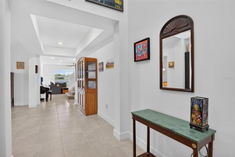 House in Punta Gorda, Florida 5 bedrooms, 430.69 sq.m. № 2119030 - photo 6