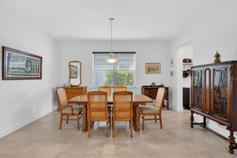 House in Punta Gorda, Florida 5 bedrooms, 430.69 sq.m. № 2119030 - photo 7