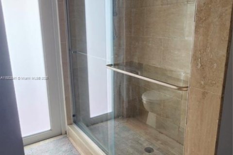 House in Cooper City, Florida 4 bedrooms, 228.17 sq.m. № 1931966 - photo 10