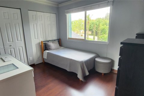 House in Cooper City, Florida 4 bedrooms, 228.17 sq.m. № 1931966 - photo 17