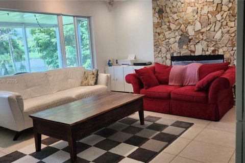 House in Cooper City, Florida 4 bedrooms, 228.17 sq.m. № 1931966 - photo 4