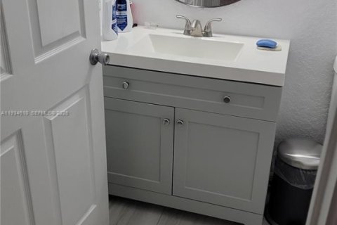 Copropriété à louer à North Lauderdale, Floride: 3 chambres, 144.28 m2 № 1998381 - photo 16