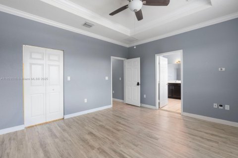 Casa en venta en Homestead, Florida, 5 dormitorios, 201.6 m2 № 1871971 - foto 14