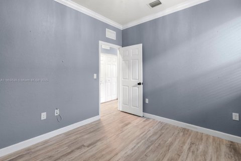 Casa en venta en Homestead, Florida, 5 dormitorios, 201.6 m2 № 1871971 - foto 19