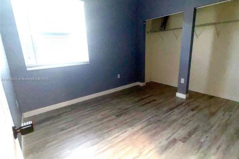 Casa en venta en Homestead, Florida, 5 dormitorios, 201.6 m2 № 1871971 - foto 2