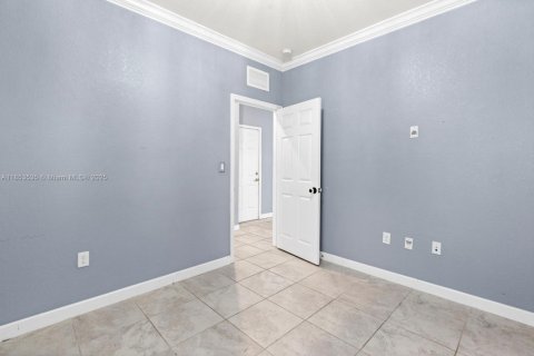 Casa en venta en Homestead, Florida, 5 dormitorios, 201.6 m2 № 1871971 - foto 18