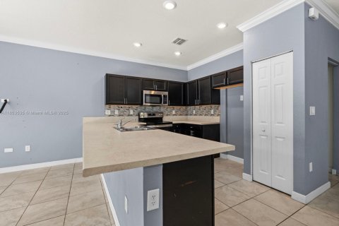 Casa en venta en Homestead, Florida, 5 dormitorios, 201.6 m2 № 1871971 - foto 8