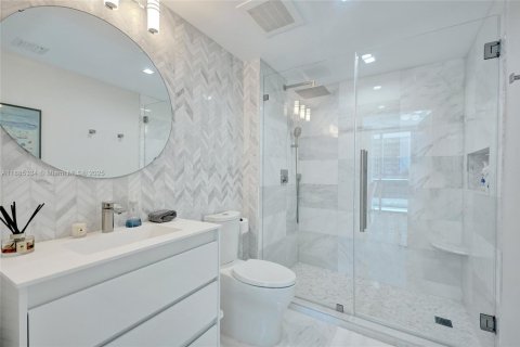 Copropriété à vendre à Miami, Floride: 2 chambres, 146.69 m2 № 1948224 - photo 11