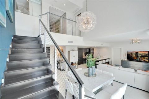 Copropriété à vendre à Miami, Floride: 2 chambres, 146.69 m2 № 1948224 - photo 17