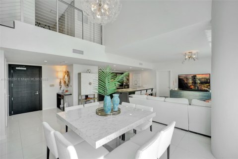 Copropriété à vendre à Miami, Floride: 2 chambres, 146.69 m2 № 1948224 - photo 6