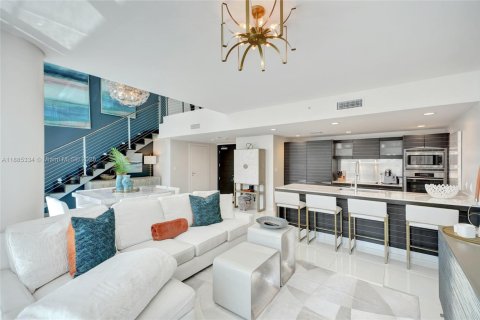 Copropriété à vendre à Miami, Floride: 2 chambres, 146.69 m2 № 1948224 - photo 14