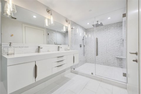 Copropriété à vendre à Miami, Floride: 2 chambres, 146.69 m2 № 1948224 - photo 24