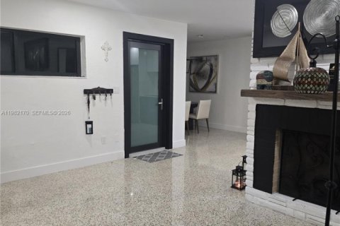 Villa ou maison à vendre à Cutler Bay, Floride: 3 chambres № 2045441 - photo 2