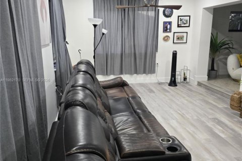 Villa ou maison à vendre à Cutler Bay, Floride: 3 chambres № 2045441 - photo 25