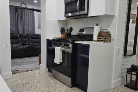 Villa ou maison à vendre à Cutler Bay, Floride: 3 chambres № 2045441 - photo 8