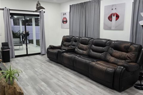 Villa ou maison à vendre à Cutler Bay, Floride: 3 chambres № 2045441 - photo 24